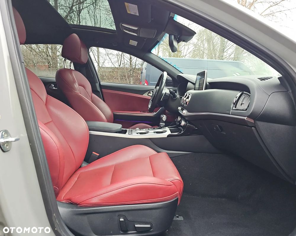 Kia Stinger 3.3 T-GDI V6 GT AWD - 8