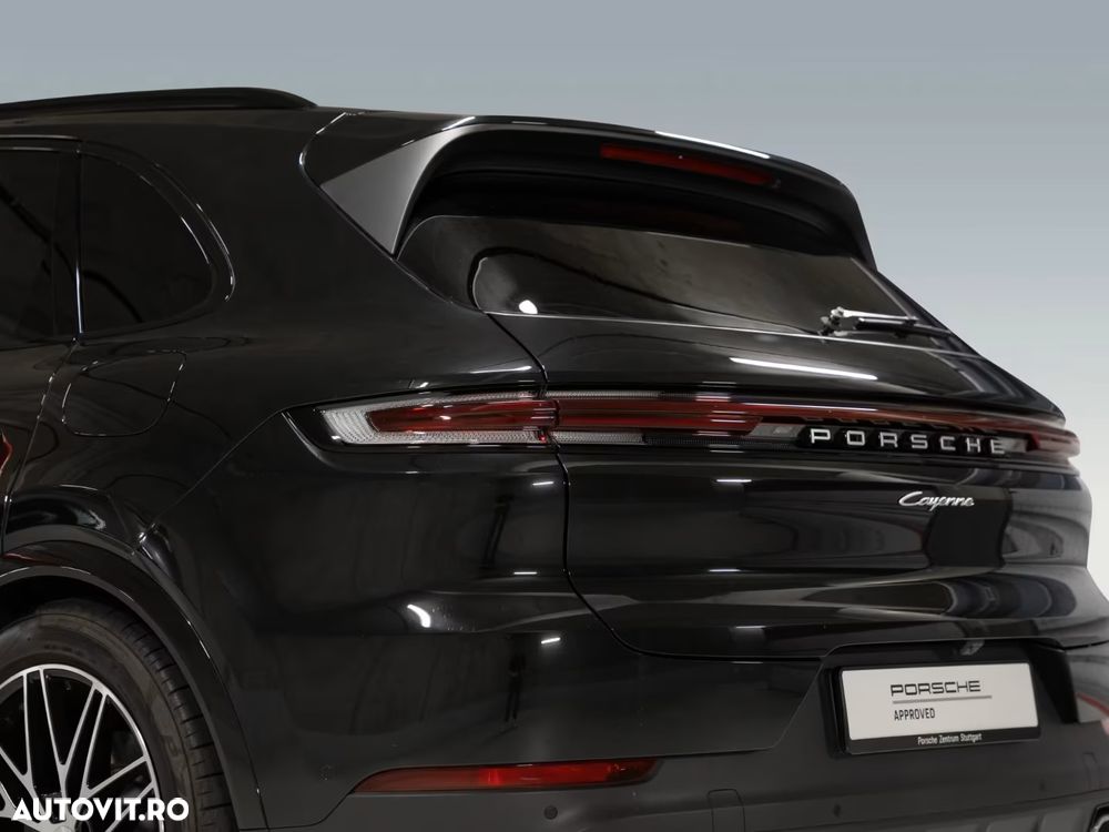 Porsche Cayenne Coupe E-Hybrid - 13