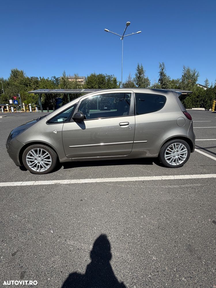 Mitsubishi Colt - 1