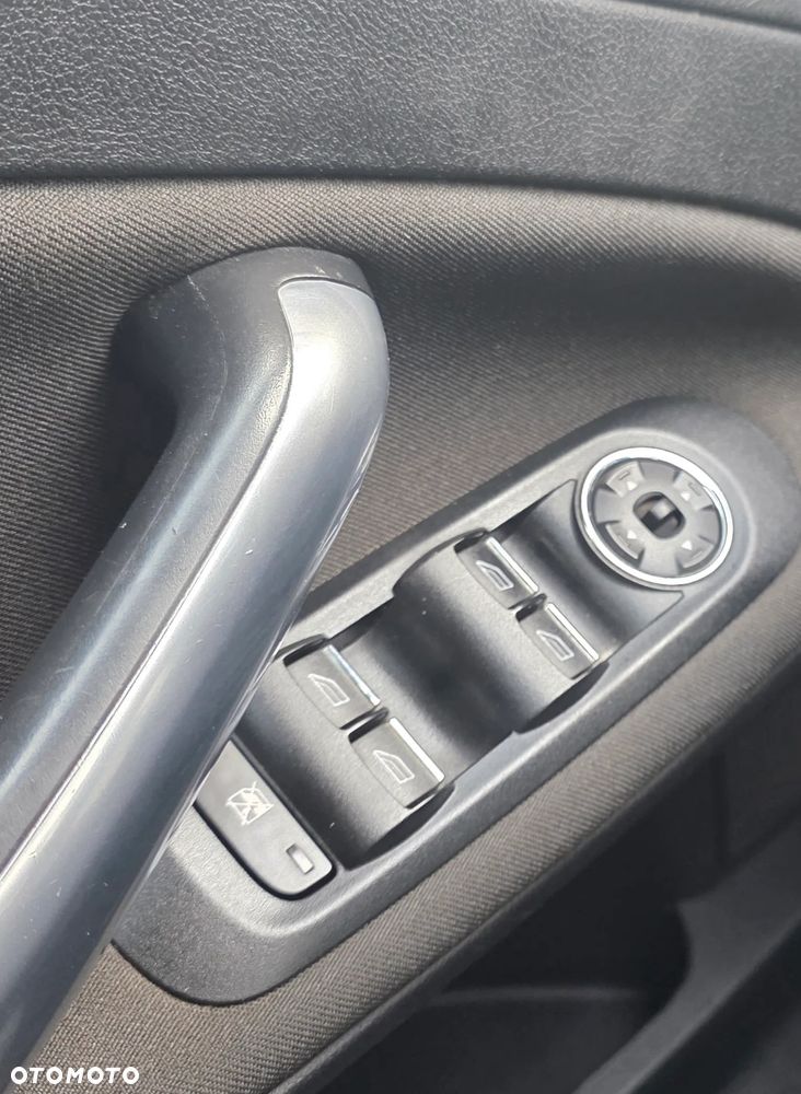 Ford Mondeo 2.0 TDCi Trend - 18