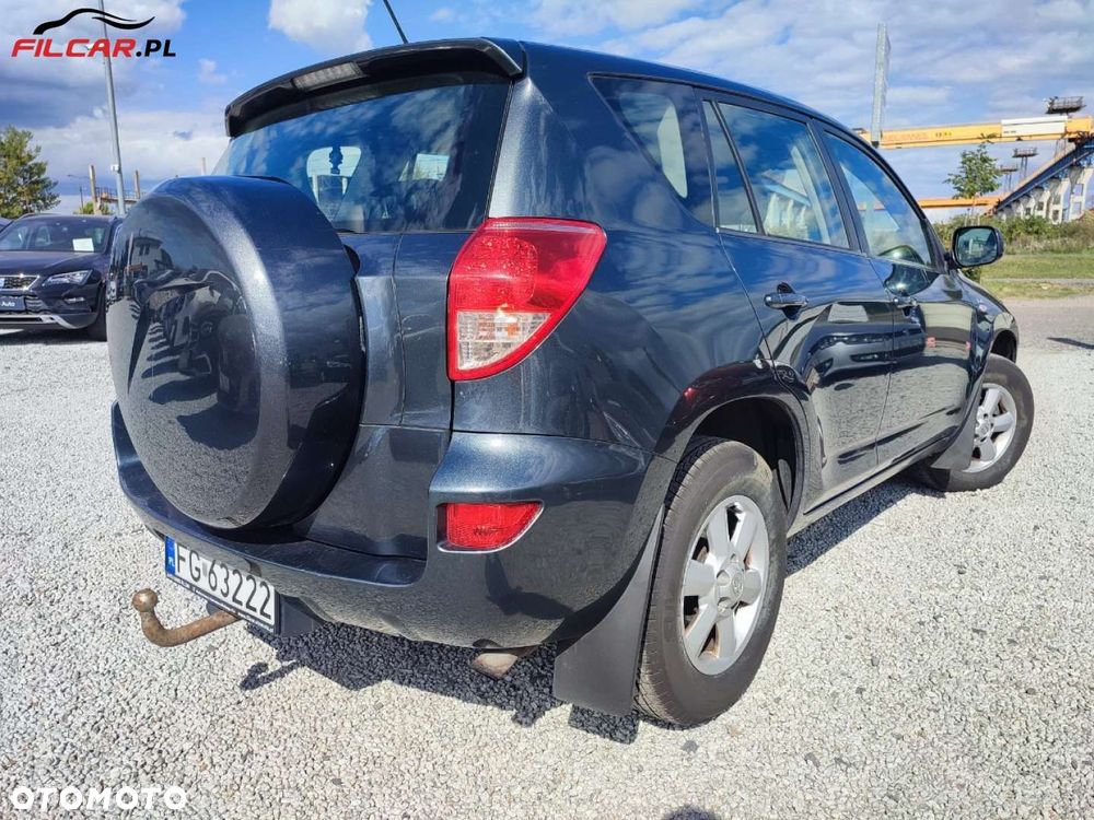 Toyota RAV4 - 3