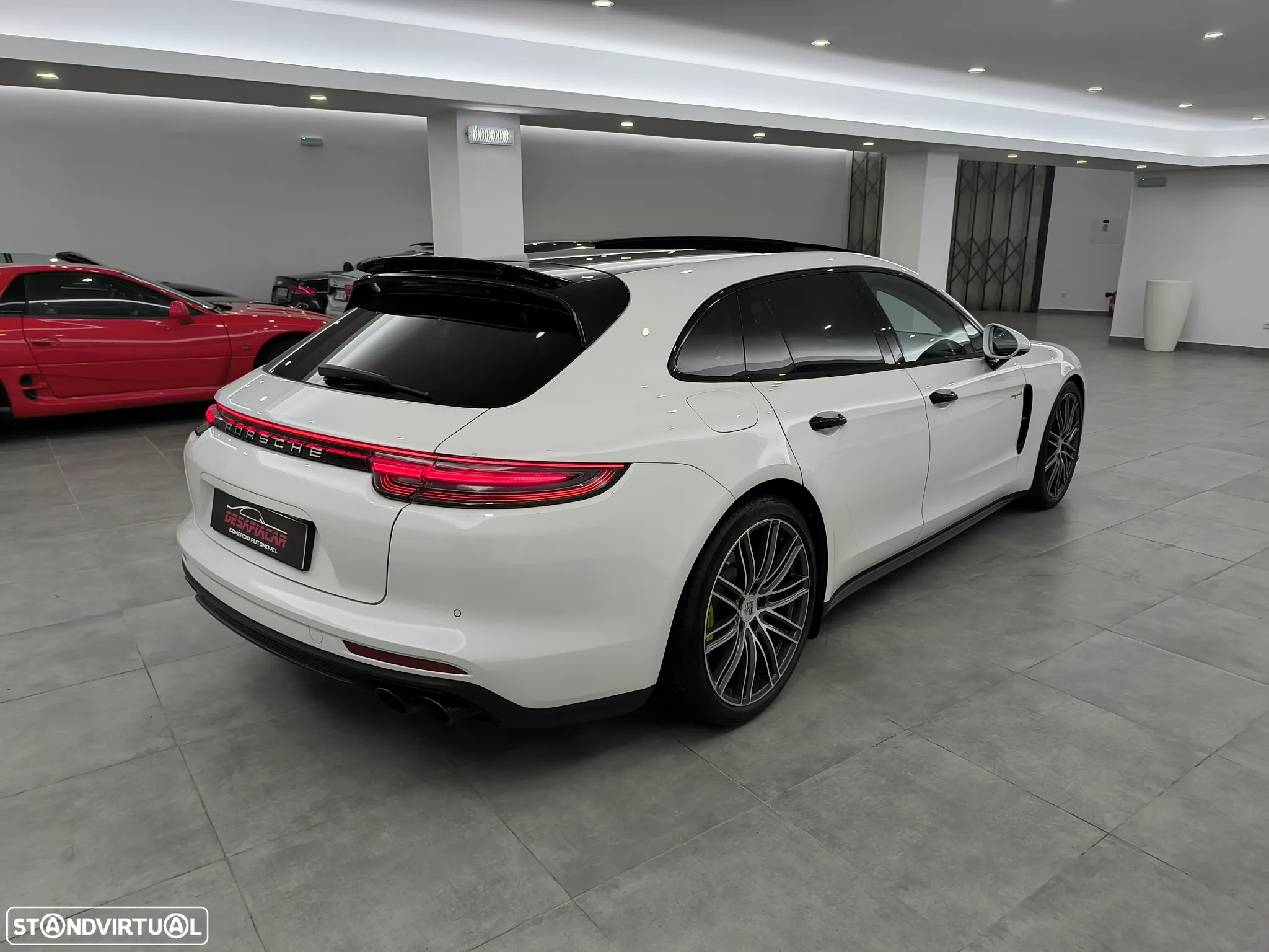 Porsche Panamera Sport Turismo 4 E-Hybrid - 6