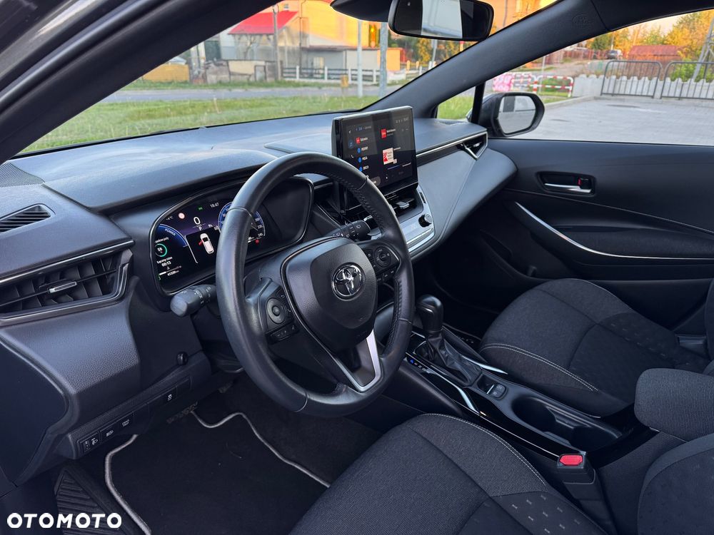 Toyota Corolla 1.8 Hybrid Comfort - 17