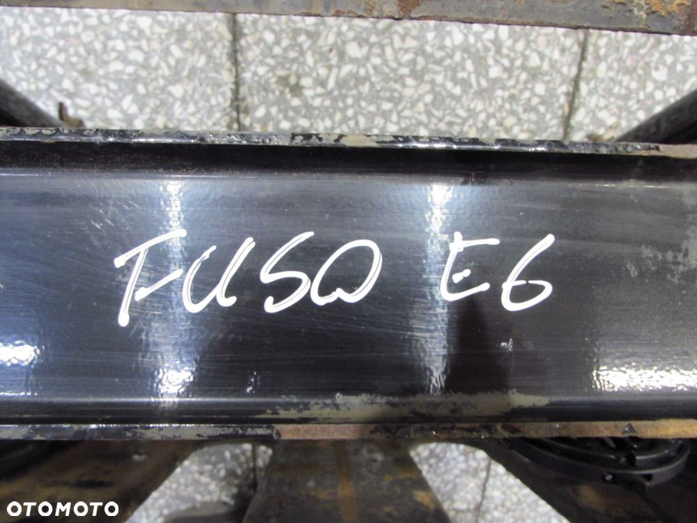 MITSUBISHI CANTER FUSO 7C15 3.0 E6 17R SKRZYNKA PODSTAWA AKUMULATORA 13-21 - 5