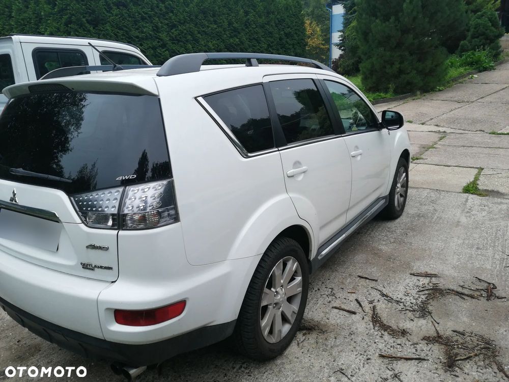 Mitsubishi Outlander 2.2 DID Instyle NAVI TC-SST - 4