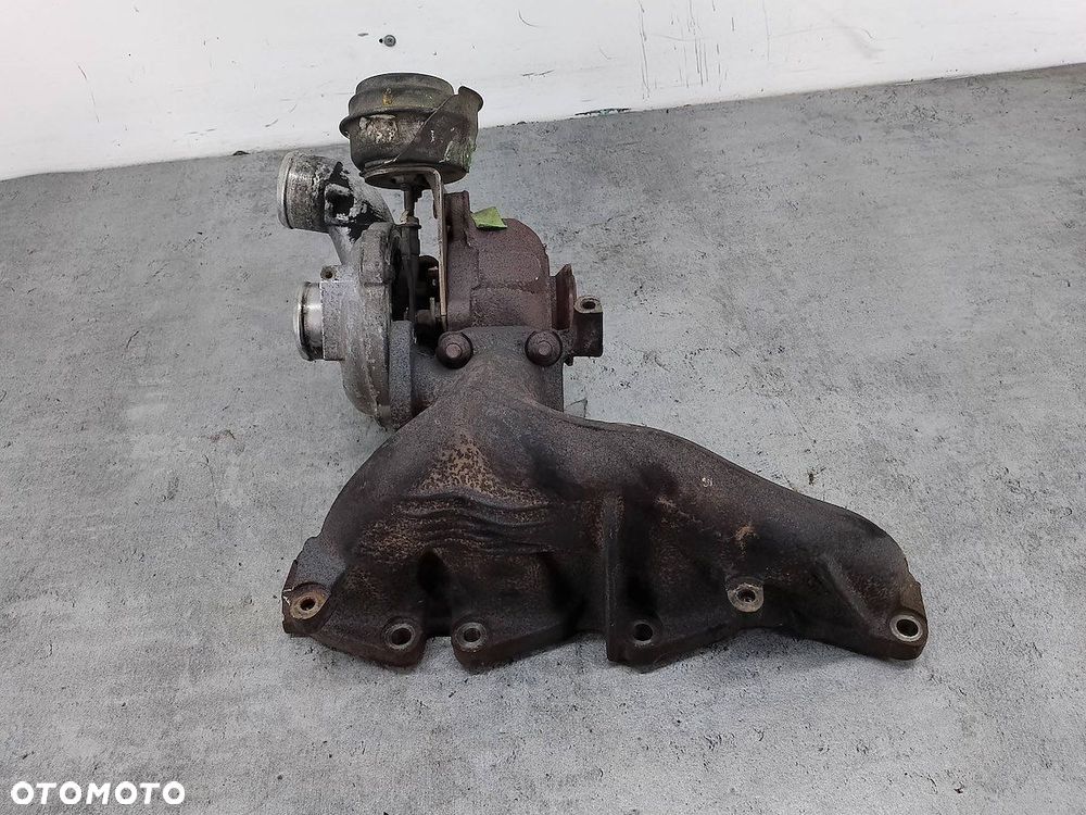 TURBINA Z KOLEKTOREM ALFA ROMEO GT II 55205370 1.9 JTD - 6