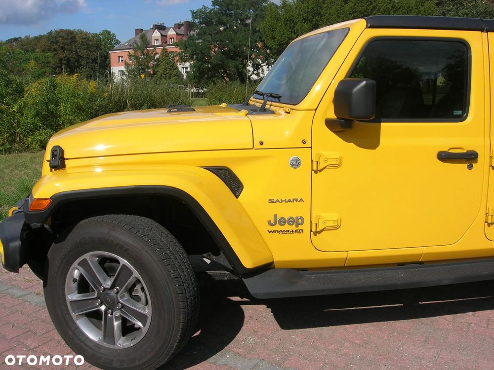 Jeep Wrangler - 11