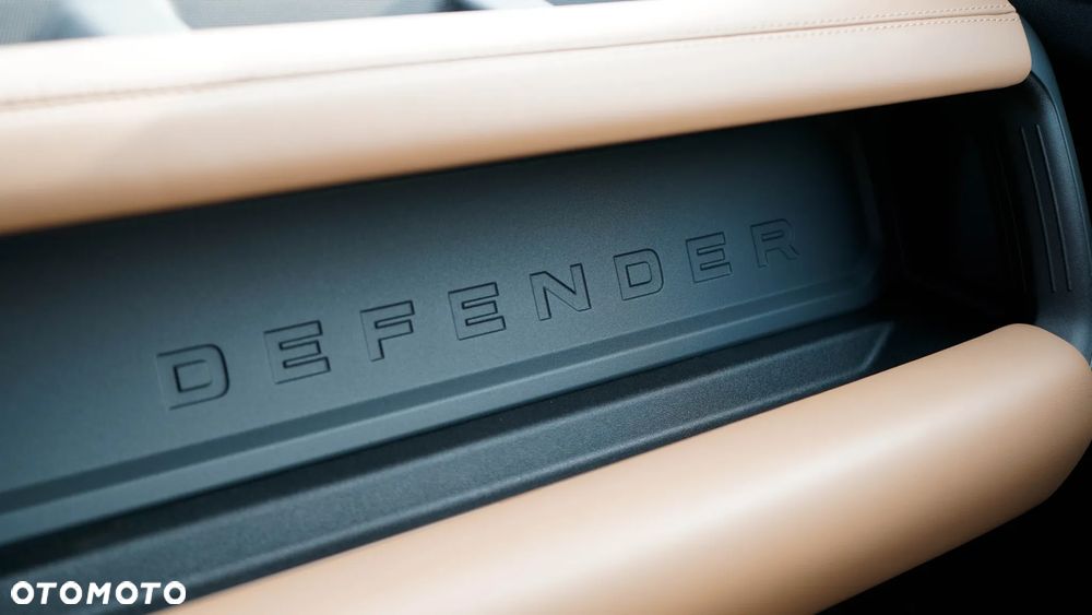 Land Rover Defender 3.0 D350 mHEV X-Dynamic HSE - 23