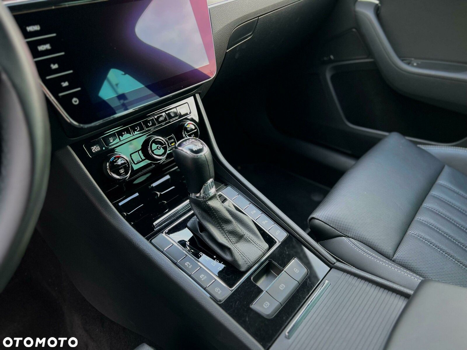Skoda Superb 2.0 TDI 4x4 L&K DSG - 14
