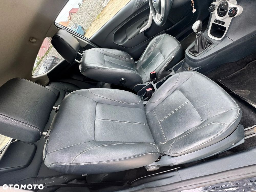 Ford Fiesta 1.4 Titanium EU5 - 11