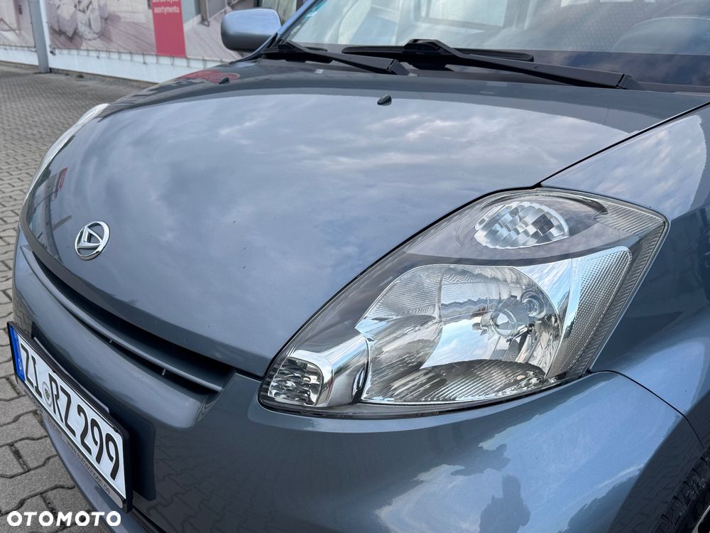 Daihatsu Sirion - 12