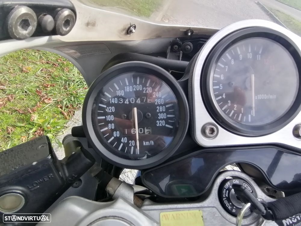 Suzuki GSX-R - 7