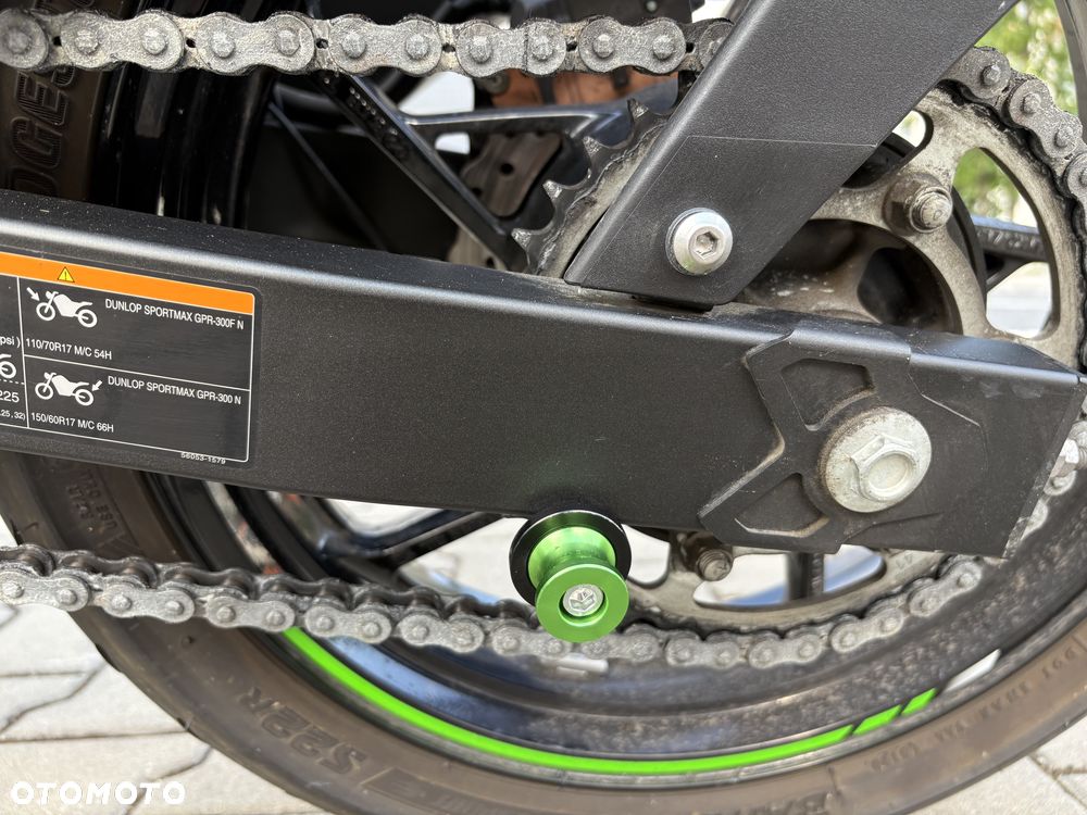 Kawasaki Ninja 400 - 9