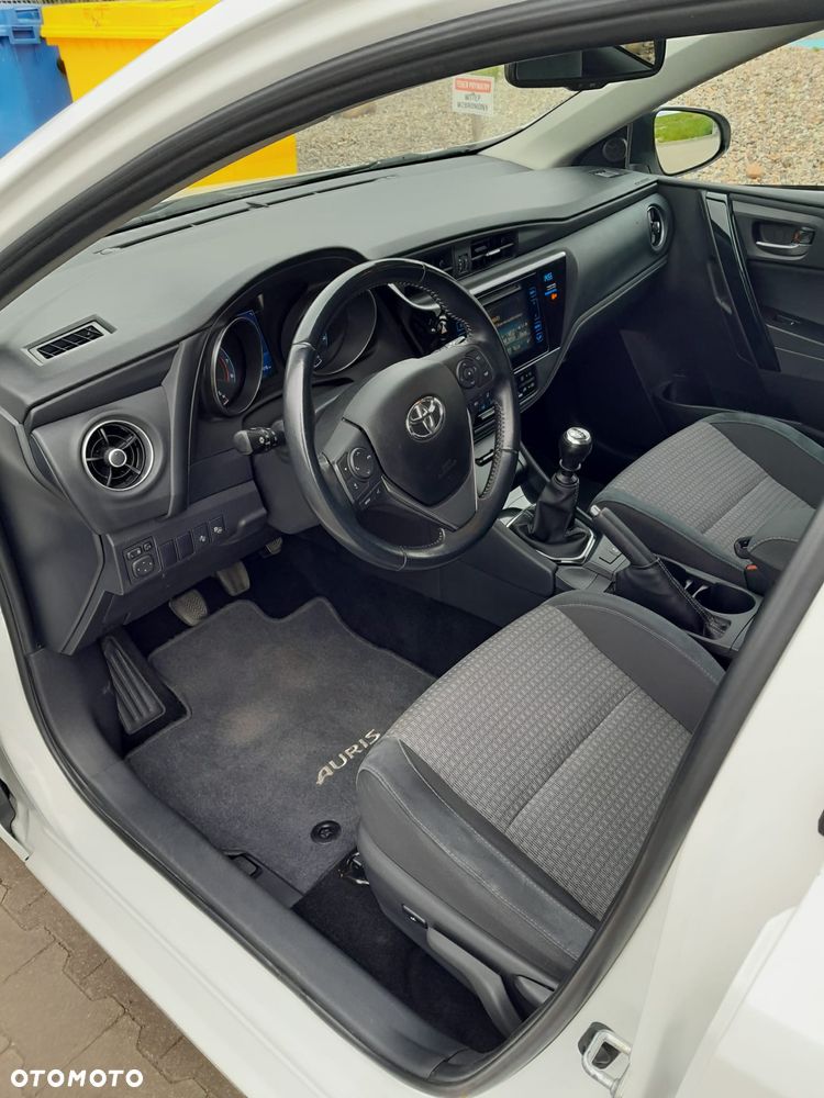 Toyota Auris 1.6 Prestige - 5
