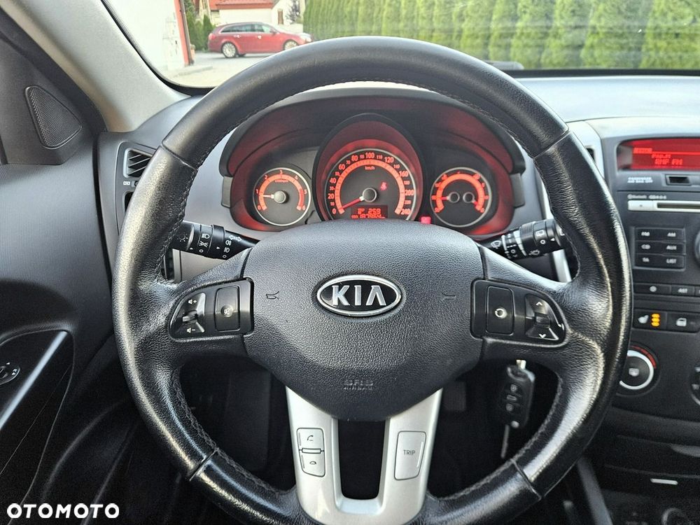 Kia Ceed 1.6 CRDi 90 ISG Spirit - 27