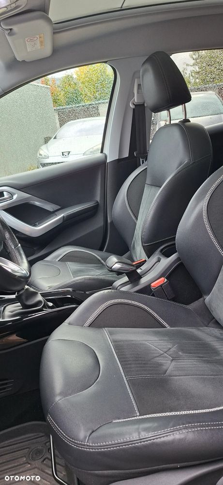 Peugeot 2008 1.6 BlueHDi Crossway S&S - 12