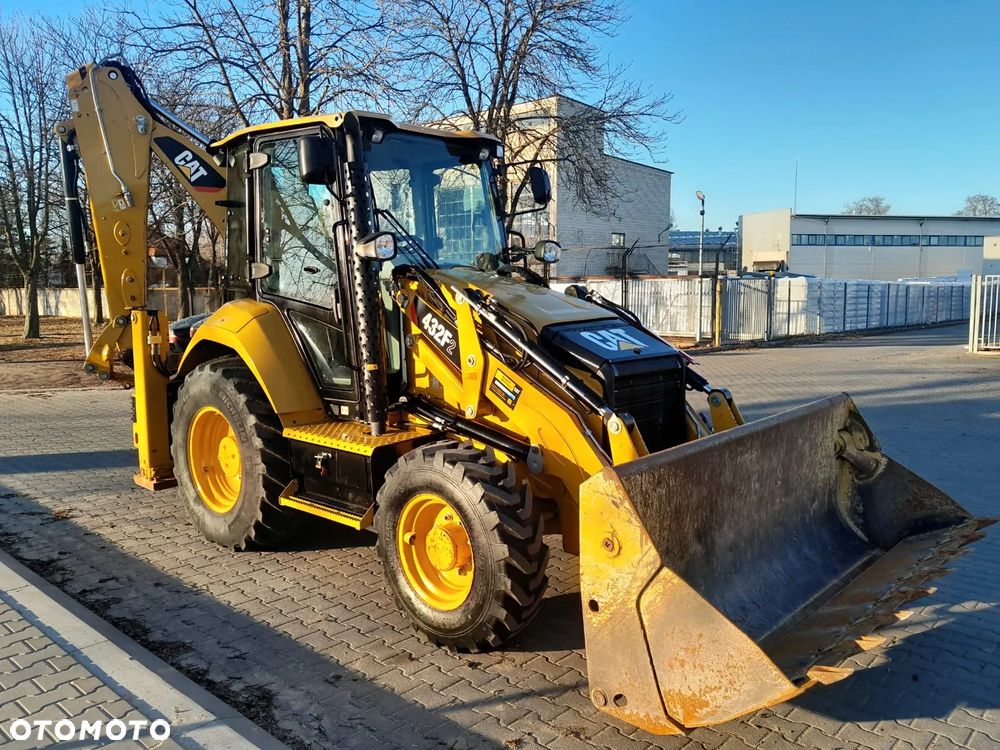 Caterpillar 432F2 - 1
