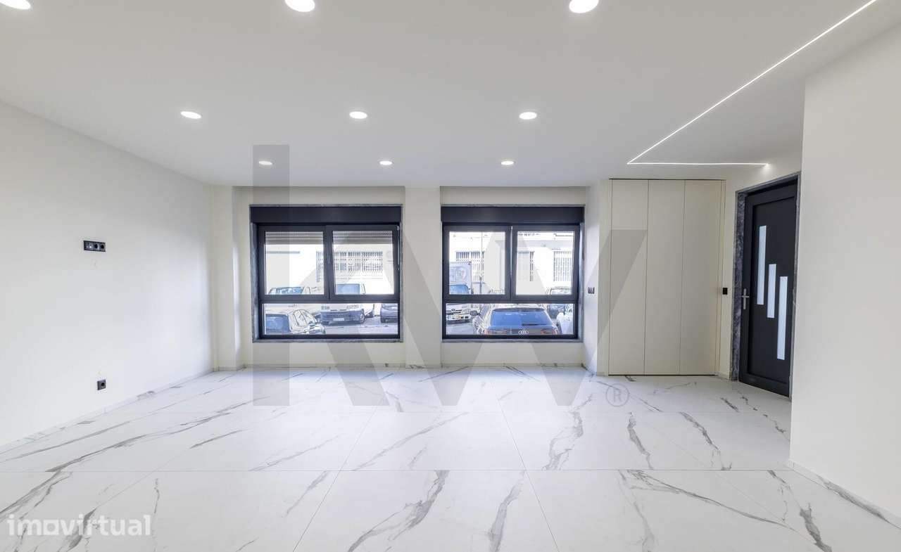 Apartamento T3 totalmente remodelado com 147m2 de area - Grande imagem: 4/21