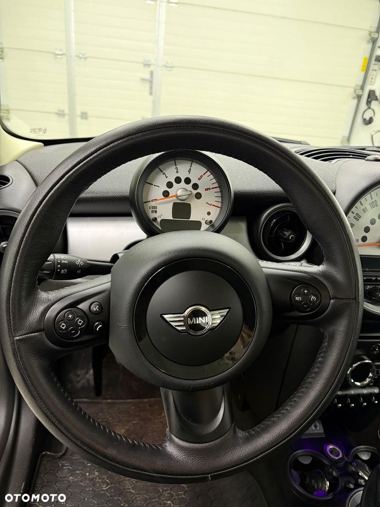 MINI ONE D - 11