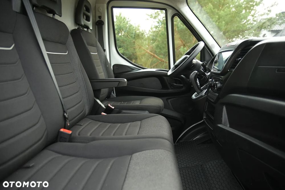 Iveco DAILY 35-180 * CHŁODNIA / MROŹNIA * THERMO KING V300 MAX * HiMATIC * IDEALNY STAN!* JAK NOWY! - 23