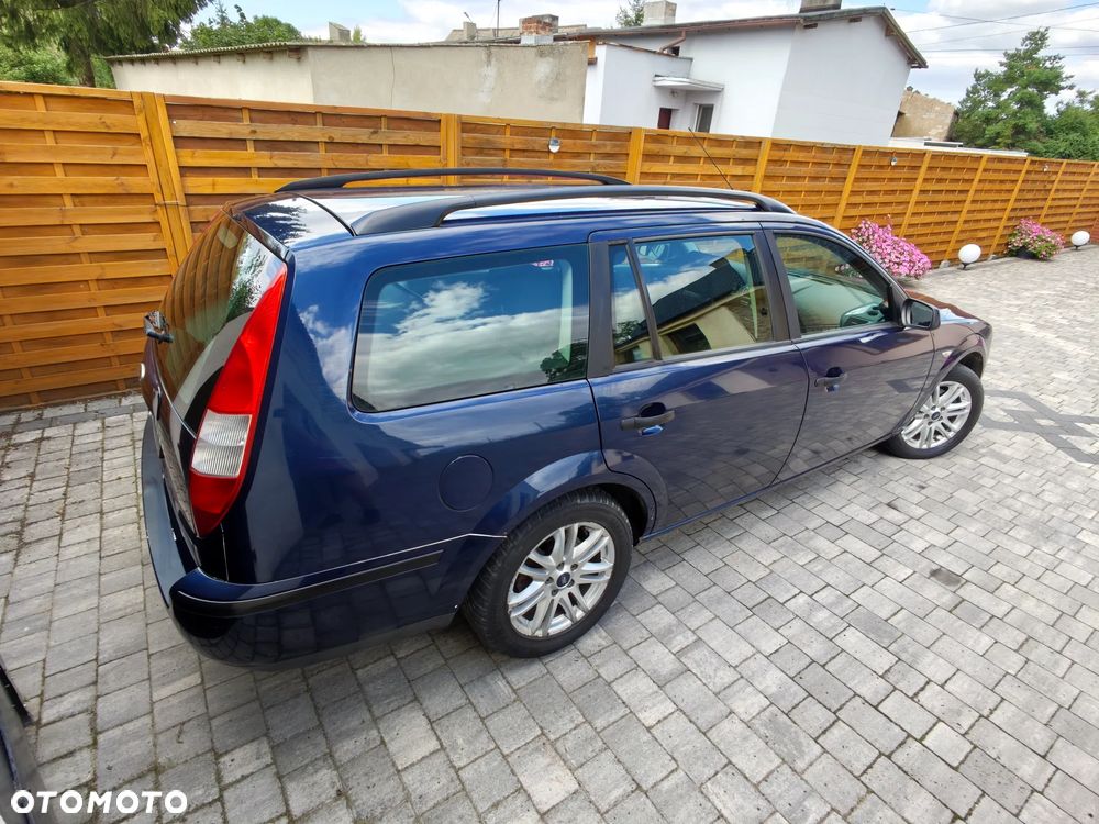 Ford Mondeo 2.0 TDDi Ambiente - 3