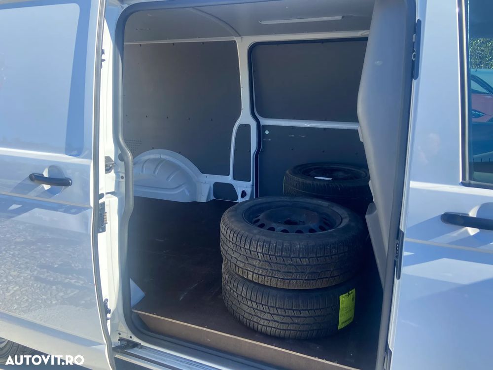 Volkswagen Transporter T6.1 - 21