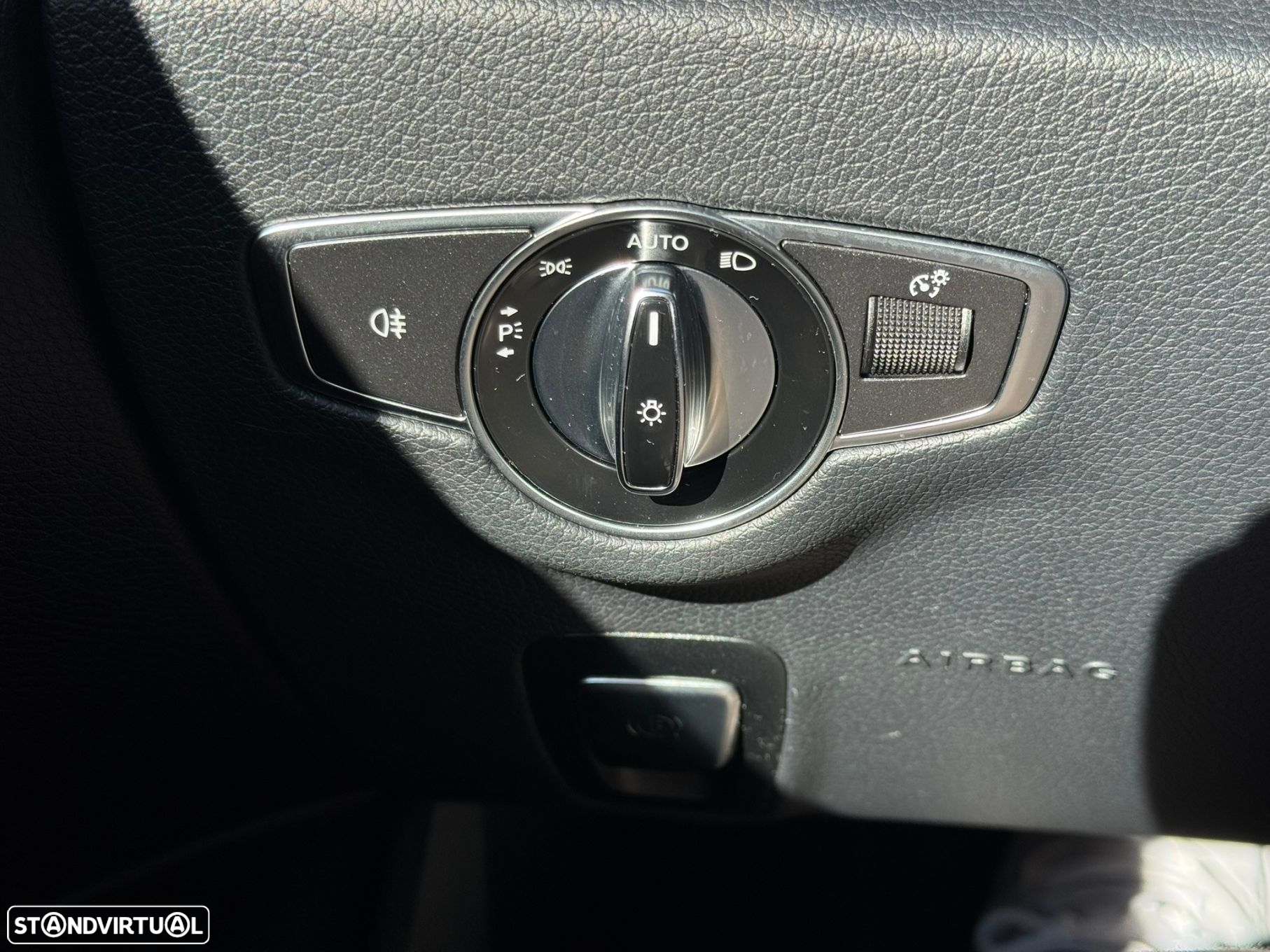 Mercedes-Benz E 220 d AMG Line - 29