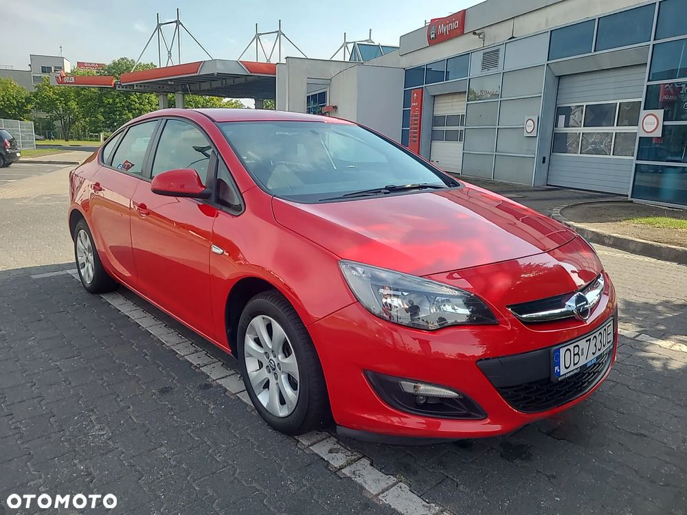 Opel Astra IV 1.4 T Business S&S - 2