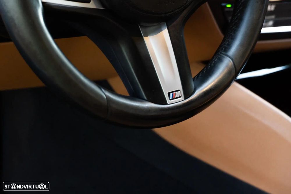 BMW 520 d Pack Desportivo M Auto - 49