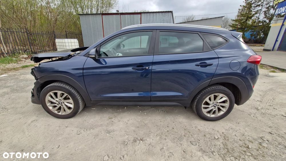 Hyundai Tucson blue 1.7 CRDi 2WD Style - 18