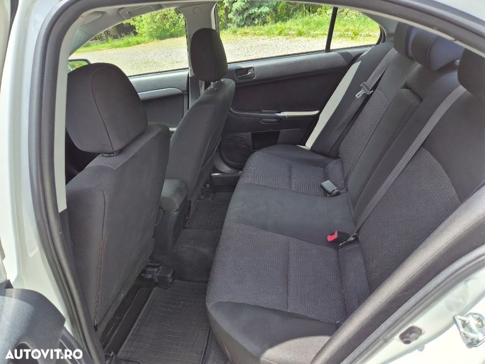 Mitsubishi Lancer 1.6 Litre MIVEC Invite - 4