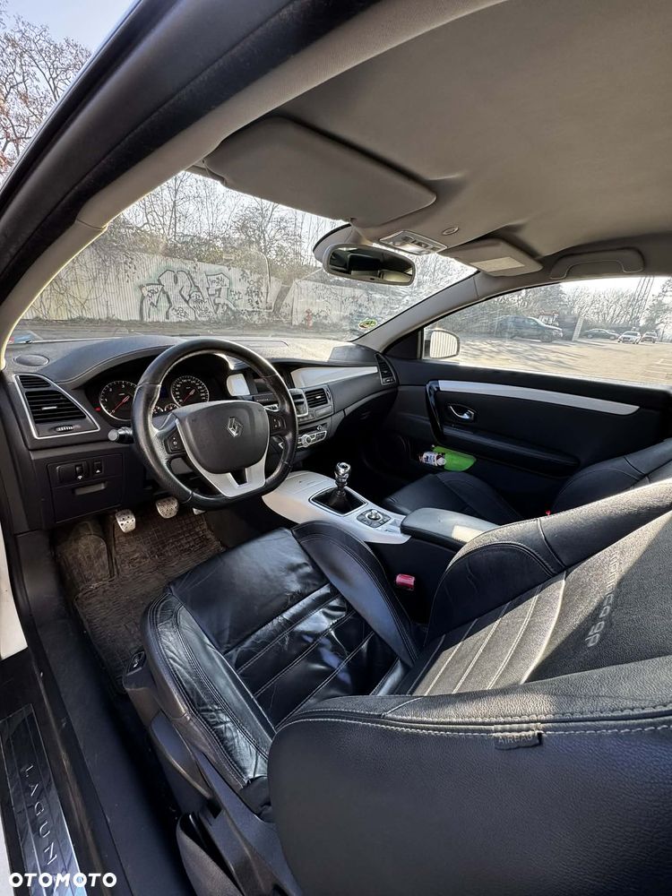 Renault Laguna 2.0 dCi Monaco GP2 - 11