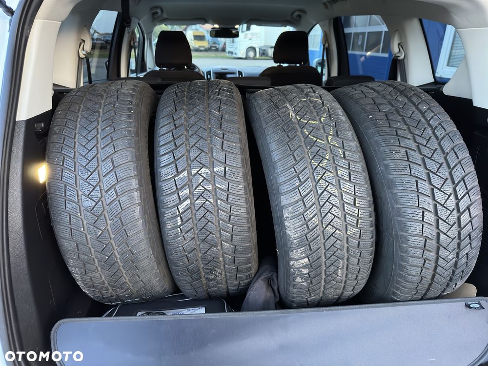 Ford S-Max 2.0 TDCi Titanium PowerShift - 37