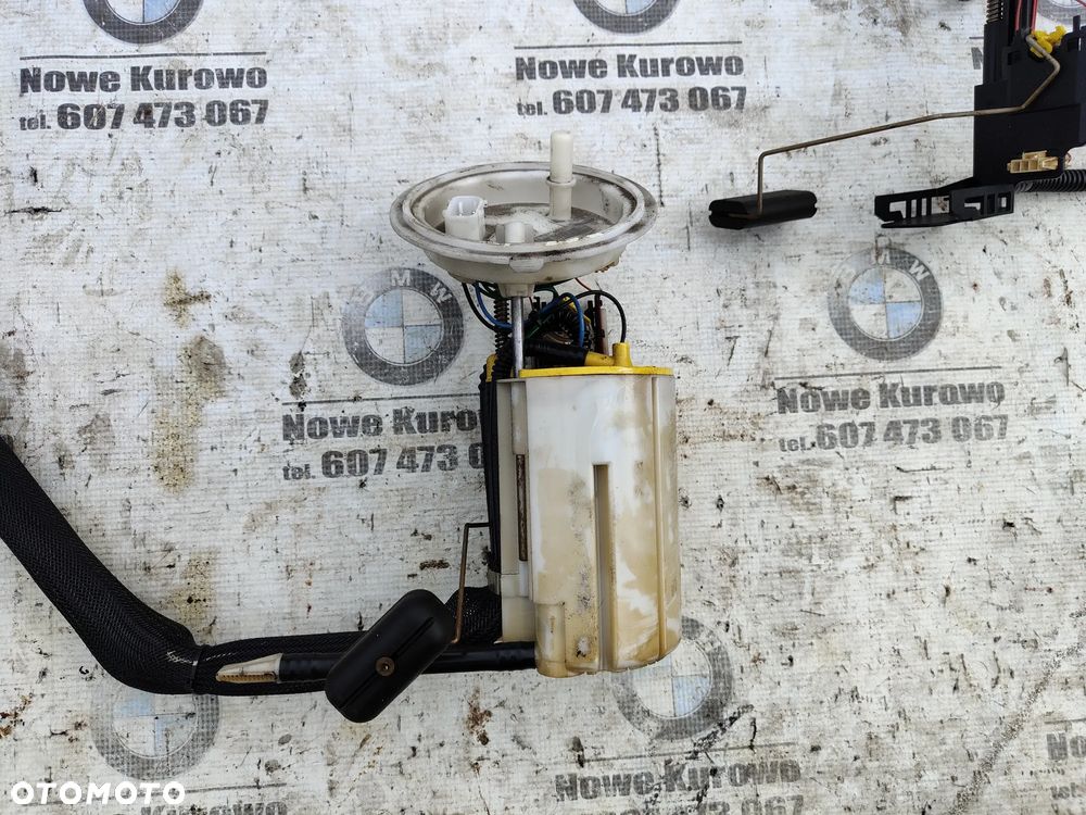 BMW E60 3.0d 2.5d Pompa paliwa w bak kompletna pływak - 4