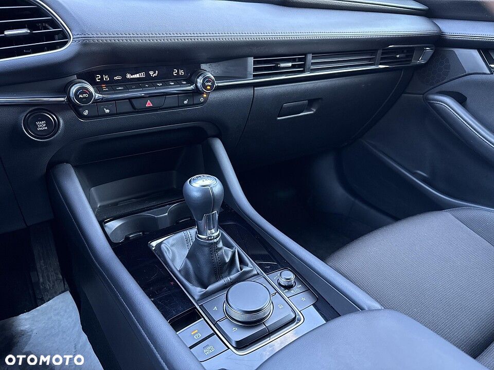Mazda 3 2.0 mHEV Centre-Line - 11