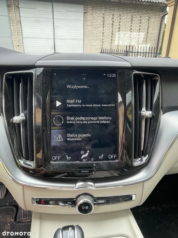 Volvo XC 60 D5 AWD Momentum - 7