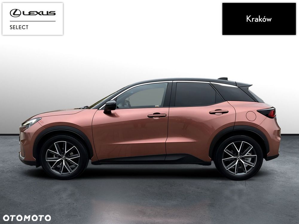 Lexus LBX 1.5 Hybrid Cool AWD - 2