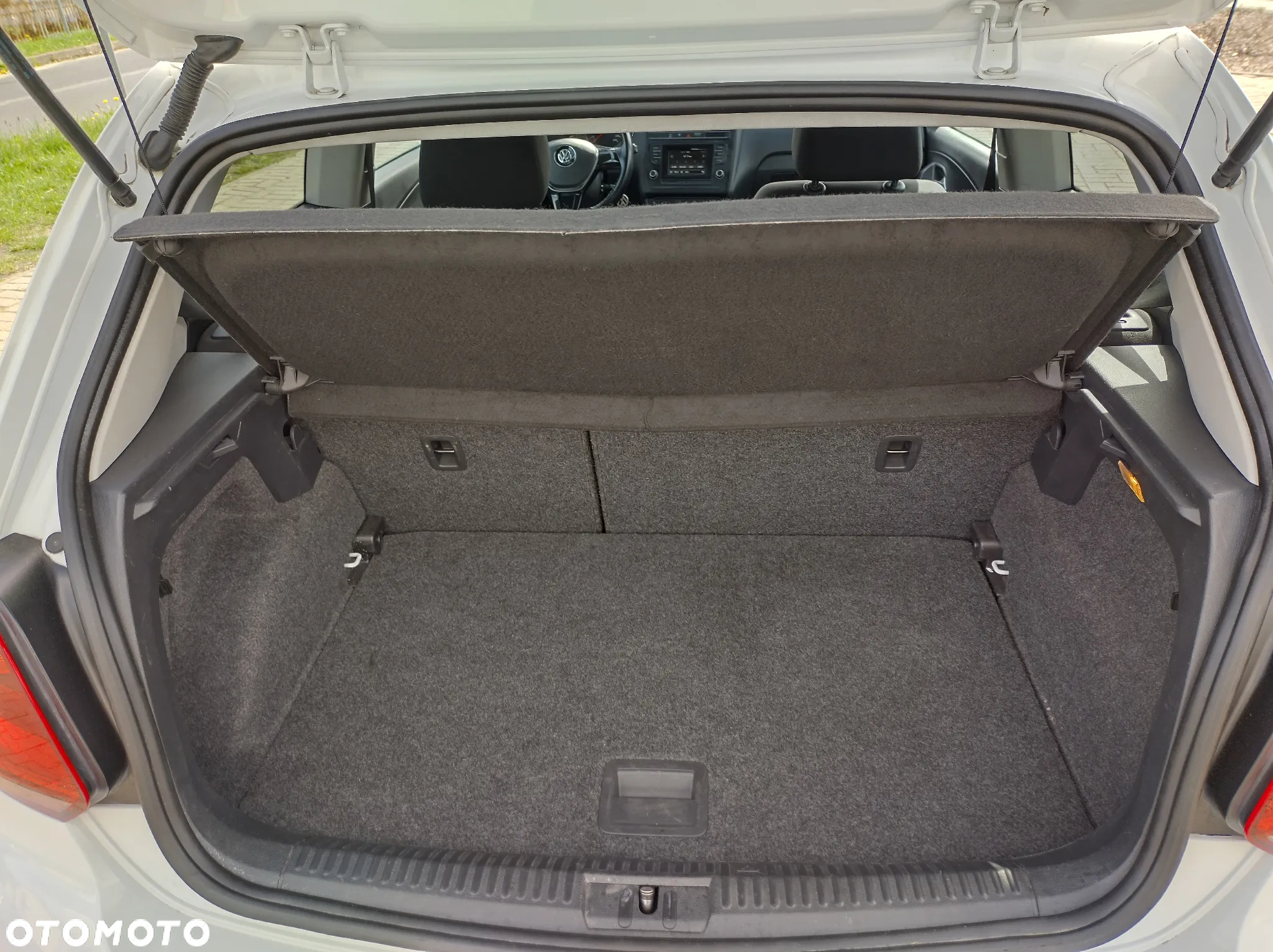 Volkswagen Polo 1.4 TDI (Blue Motion Technology) Comfortline - 12