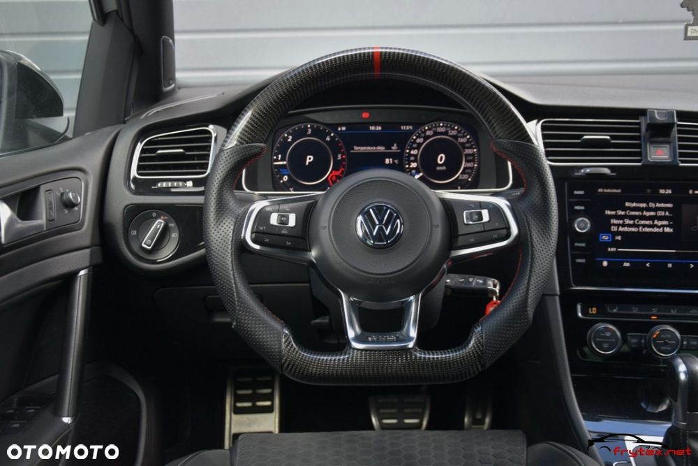 Volkswagen Golf - 29