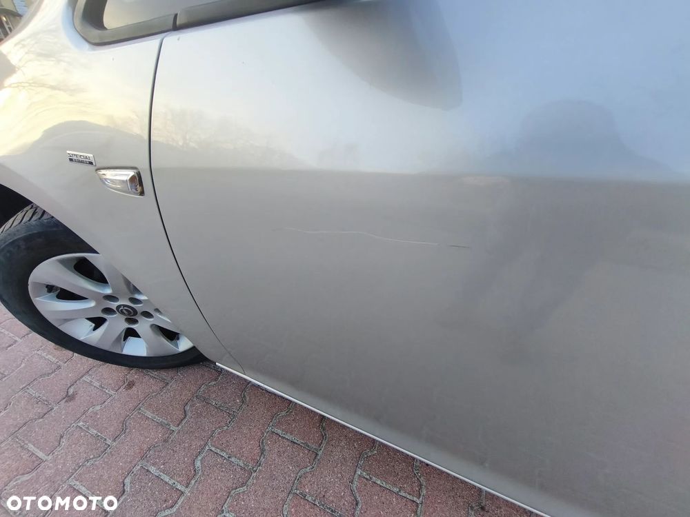 Opel Astra 1.4 T Sport - 12