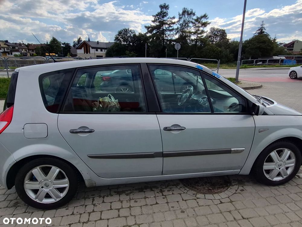 Renault Scenic 2.0 Confort Authentique - 8