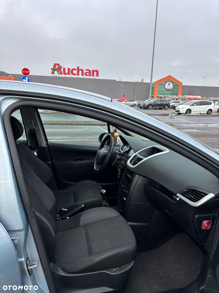 Peugeot 207 90 HDi FAP (Blue Lion) 99G - 10