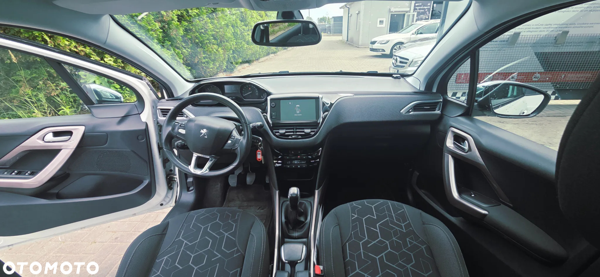 Peugeot 2008 PureTech 82 Allure - 36