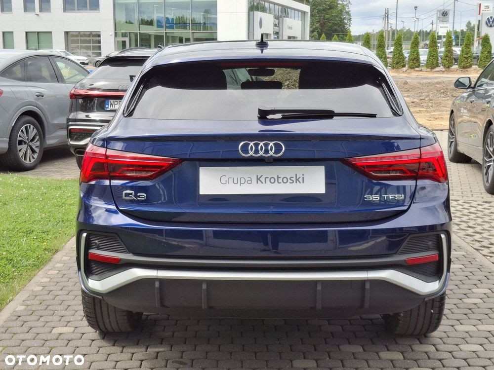 Audi Q3 Sportback - 4