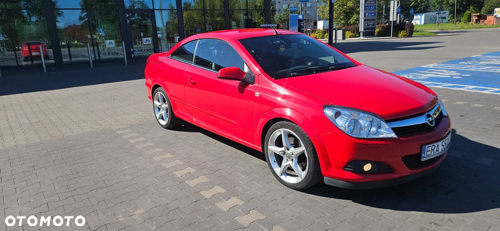 Opel Astra GTC 1.9 CDTI Cosmo - 1