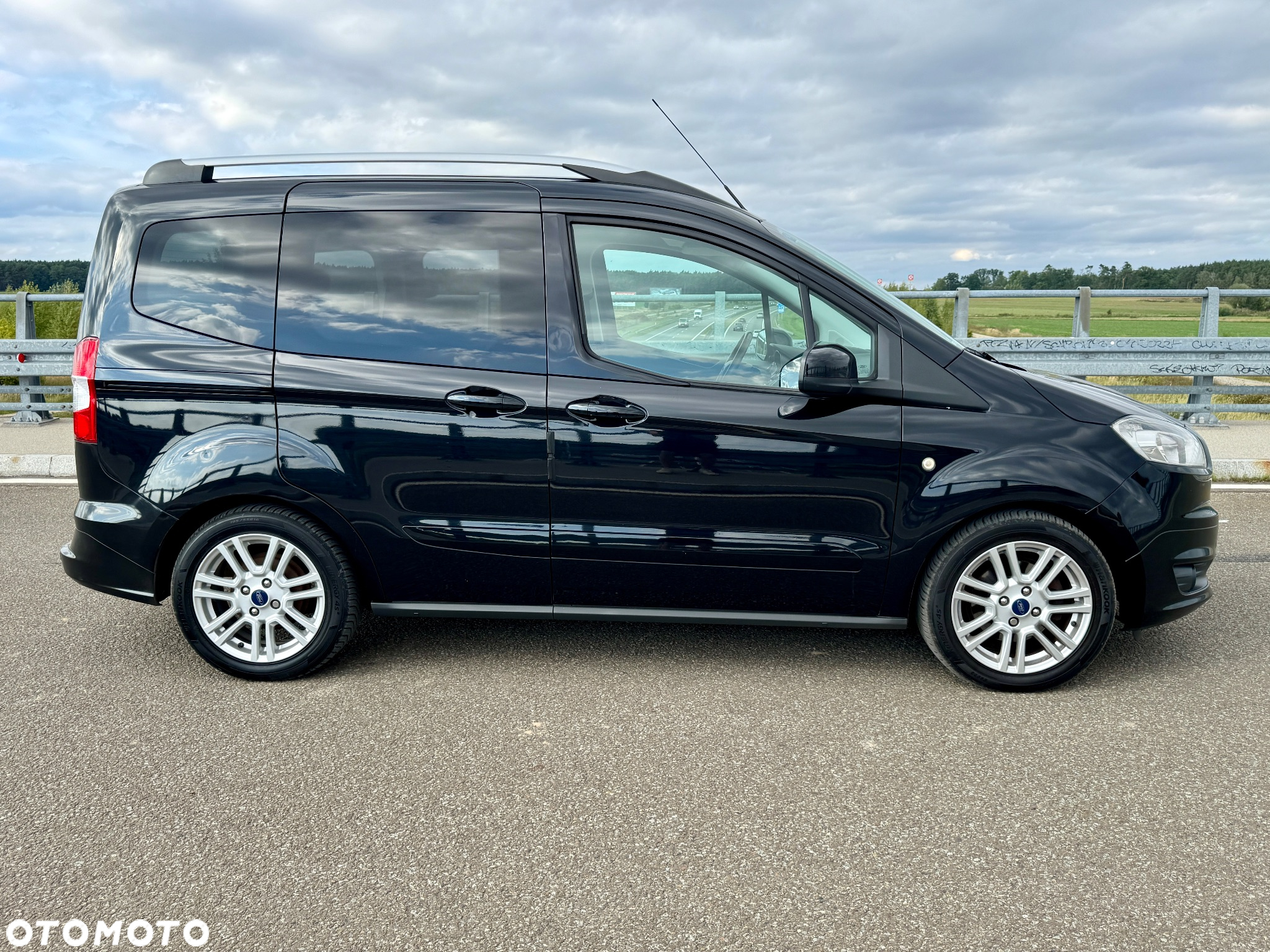Ford Tourneo Courier 1.0 EcoBoost Titanium - 5