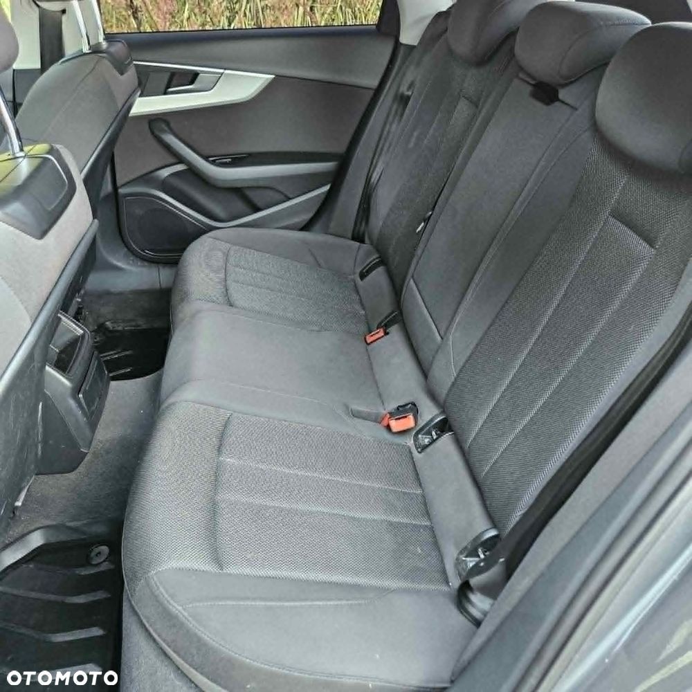 Audi A4 Avant 2.0 TDI S tronic - 13