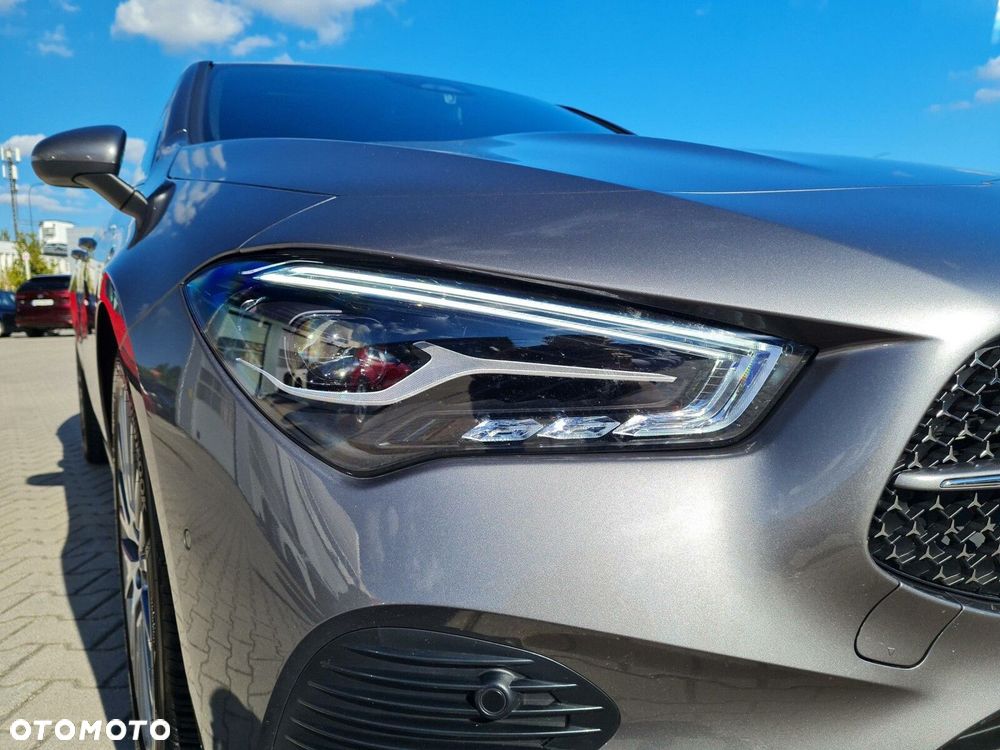 Mercedes-Benz CLA 180 Progressive 7G-DCT - 11