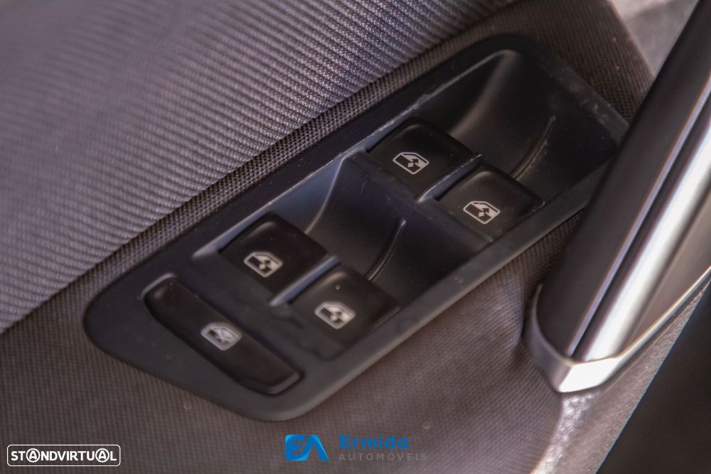 VW Golf 2.0 TDI GTD DSG - 43