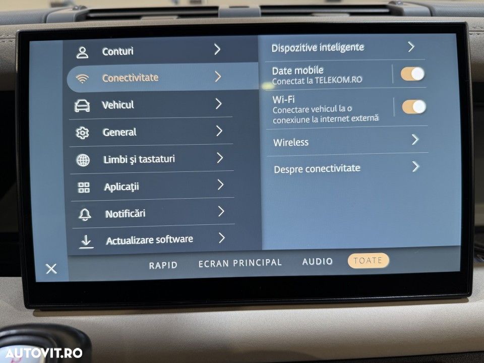 Land Rover Defender - 29